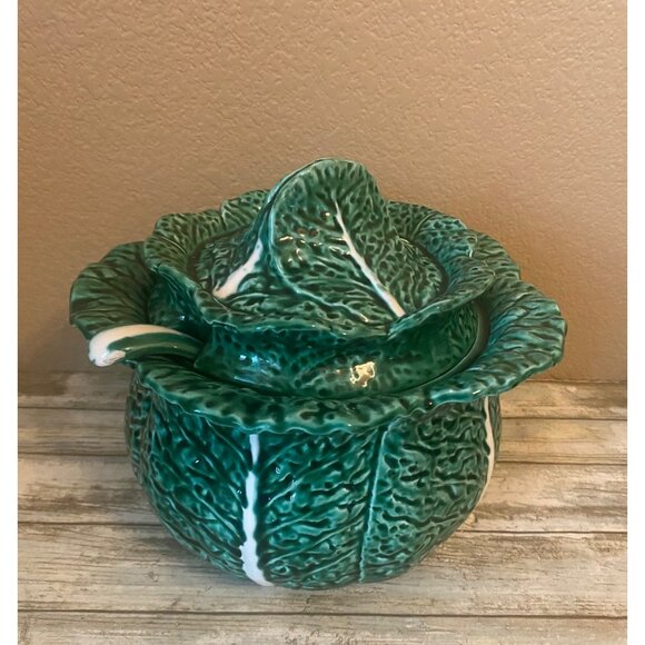 Vintage Green Cabbage Leaf Soup Tureen Set with Ladle - No Maker’s Mark - Picture 2 of 13